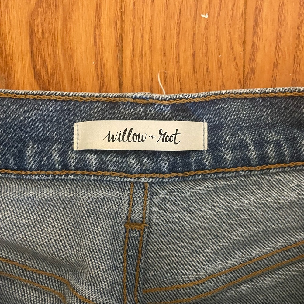 Distressed Blue Jeans - Picture 4 of 4